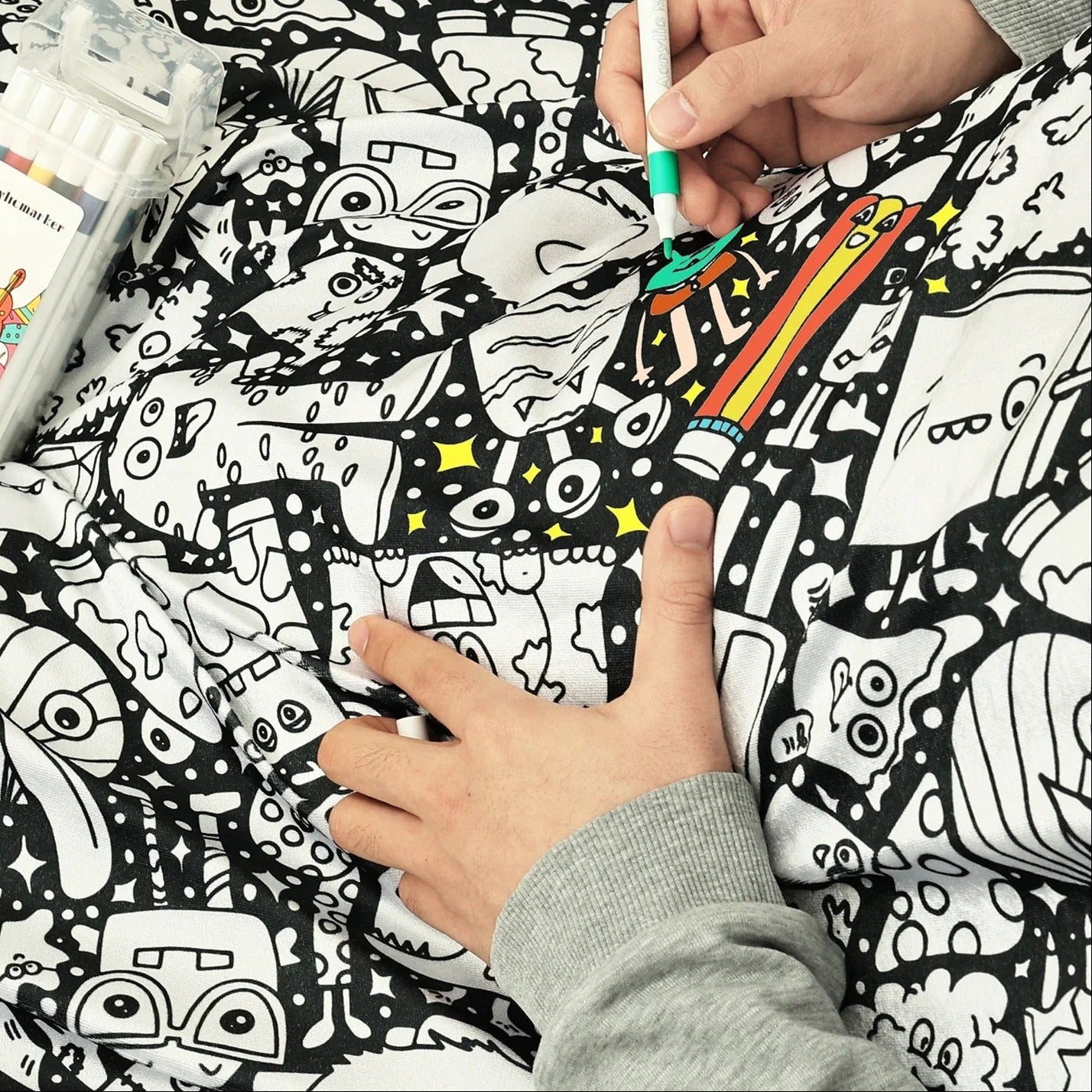Color & Cuddle Blanket Kit